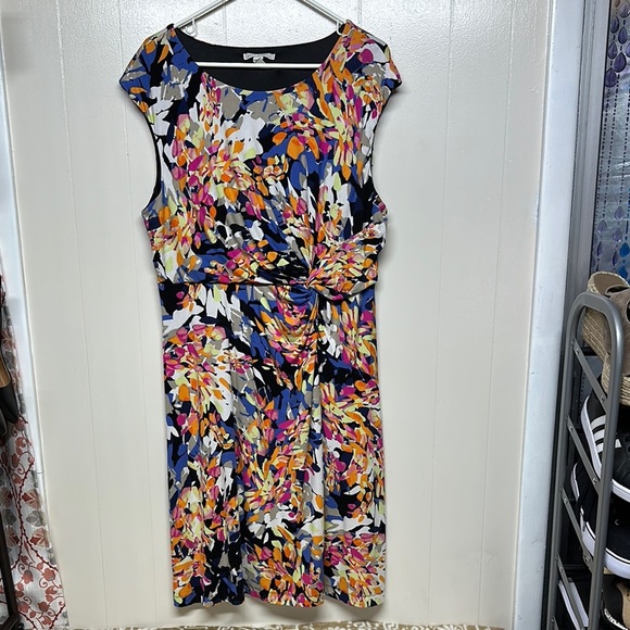 Dana Buchman Abstract Colorful Ruched Midi Sundress - Picture 1 of 10